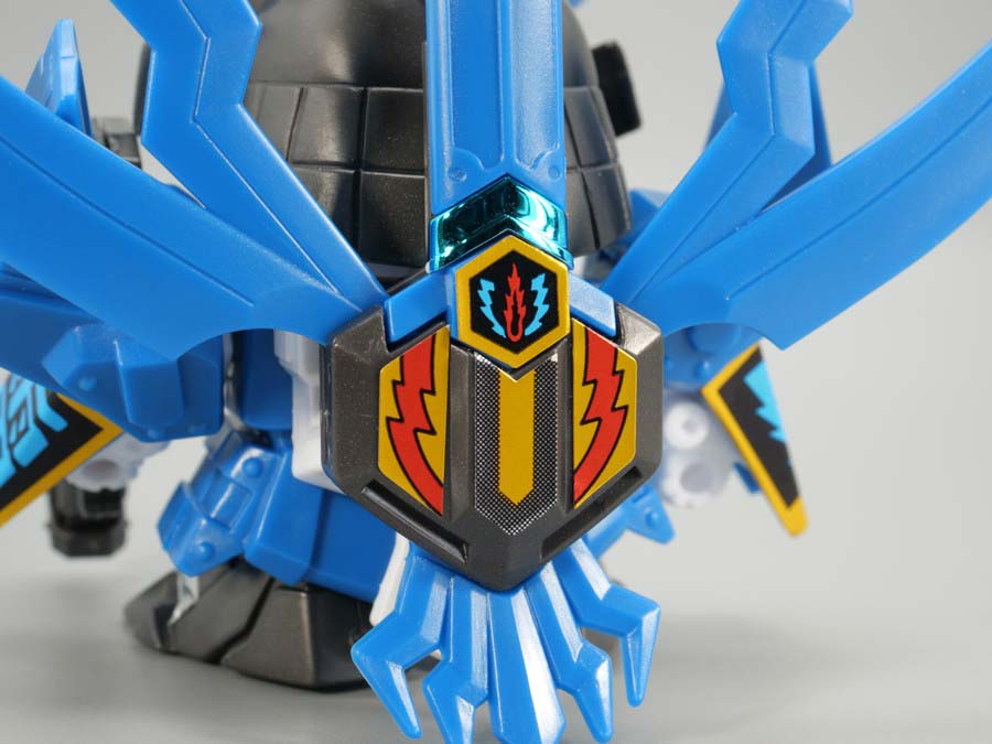 雷頑駄無（オカズチガンダム）のガンプラレビュー画像です