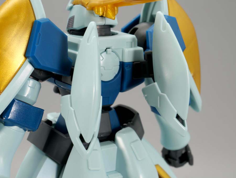 HGレオールのガンプラレビュー画像です