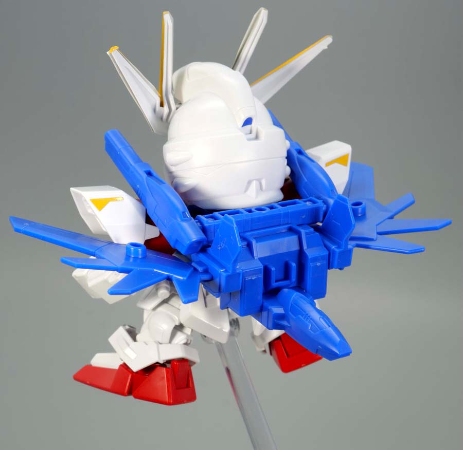 BB戦士ビルドストライクガンダム フルパッケージのガンプラレビュー画像です