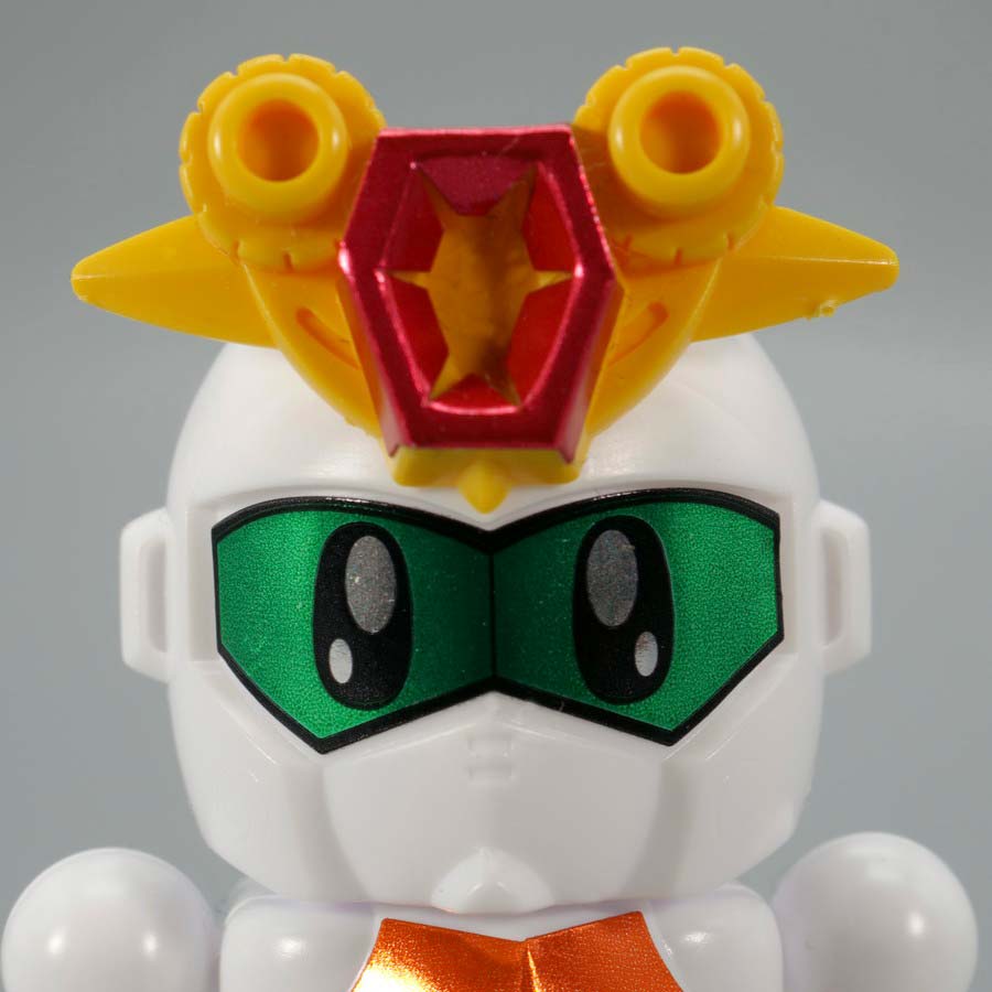 BB戦士 幼年軍師雷丸（ヨウネングンシイカズチマル）のガンプラレビュー画像です
