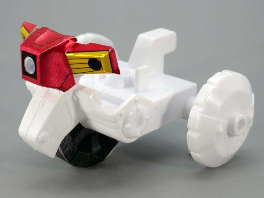 BB戦士 幼年軍師雷丸（ヨウネングンシイカズチマル）のガンプラレビュー画像です