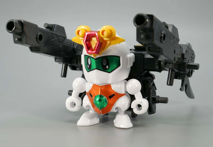 BB戦士 幼年軍師雷丸（ヨウネングンシイカズチマル）のガンプラレビュー画像です