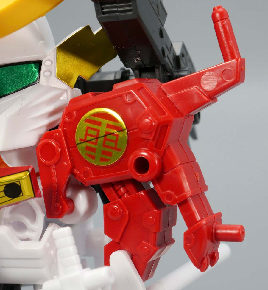 BB戦士 幼年軍師雷丸（ヨウネングンシイカズチマル）のガンプラレビュー画像です