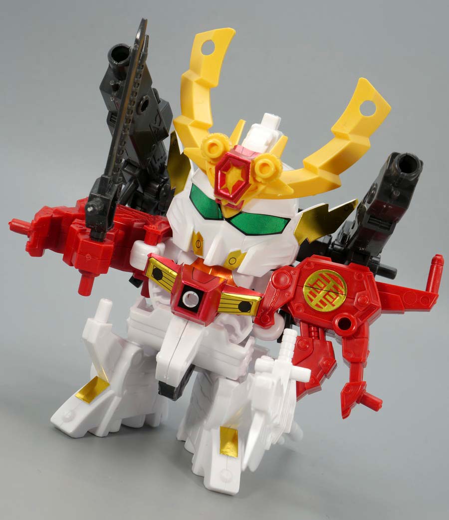 BB戦士 幼年軍師雷丸（ヨウネングンシイカズチマル）のガンプラレビュー画像です