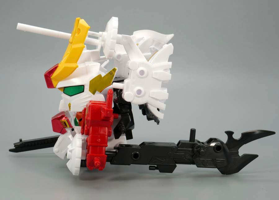BB戦士 幼年軍師雷丸（ヨウネングンシイカズチマル）のガンプラレビュー画像です