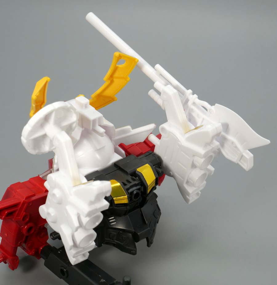 BB戦士 幼年軍師雷丸（ヨウネングンシイカズチマル）のガンプラレビュー画像です
