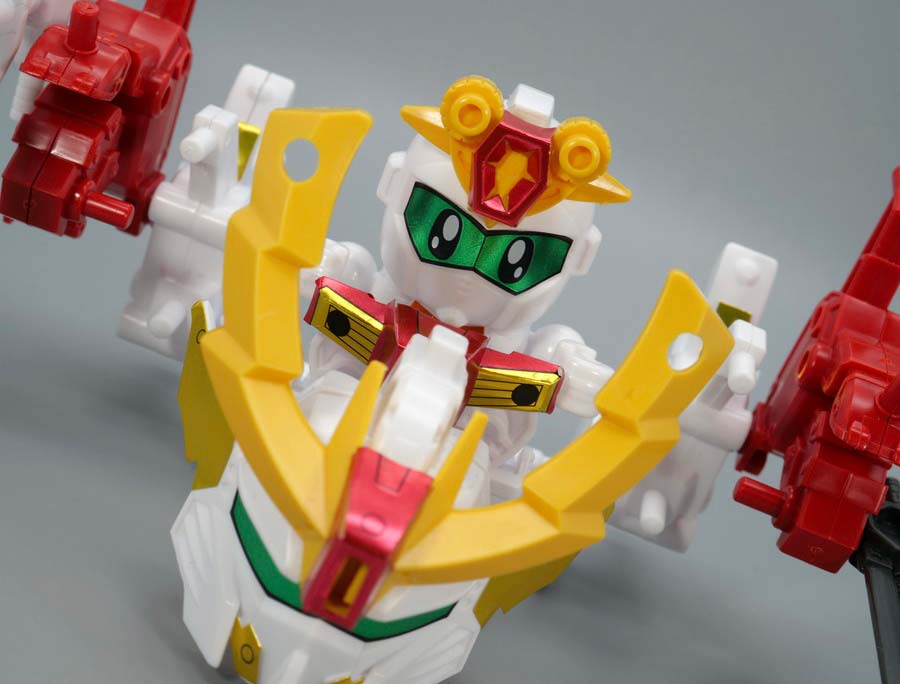 BB戦士 幼年軍師雷丸（ヨウネングンシイカズチマル）のガンプラレビュー画像です