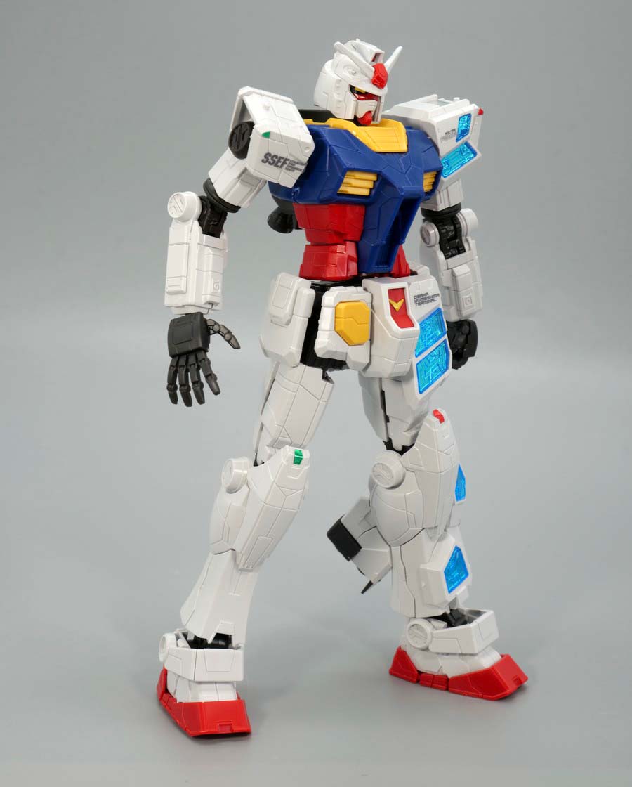 1/144 RX-78F00/Eガンダム（グラスフェザー装備）』のガンプラレビュー画像です