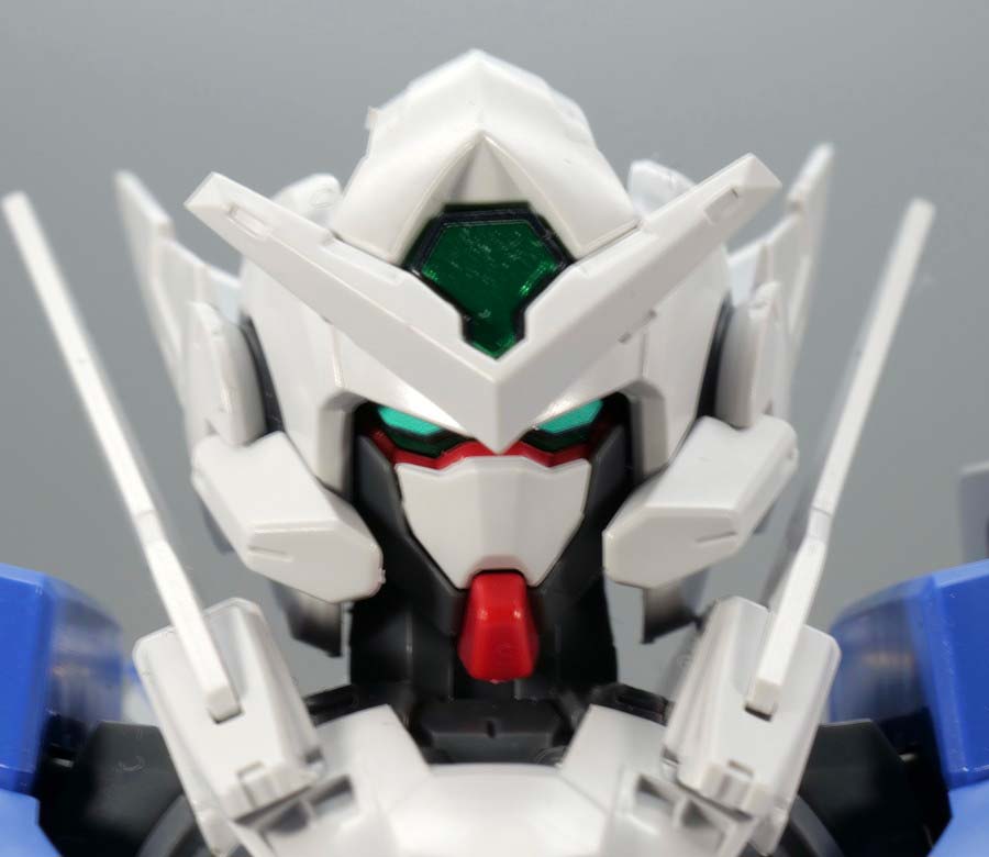 MGガンダムアストレア＋プロトＧＮツインブロードブレイドのガンプラレビュー画像です