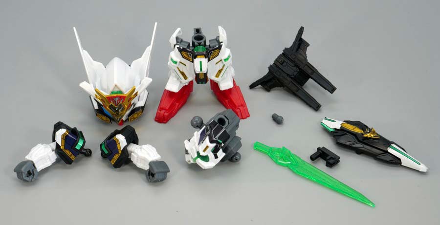 ジェネラルフォートレスへの合体方法のガンプラ画像です