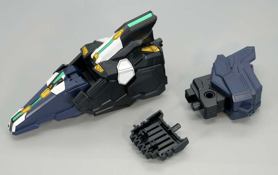 ジェネラルフォートレスへの合体方法のガンプラ画像です