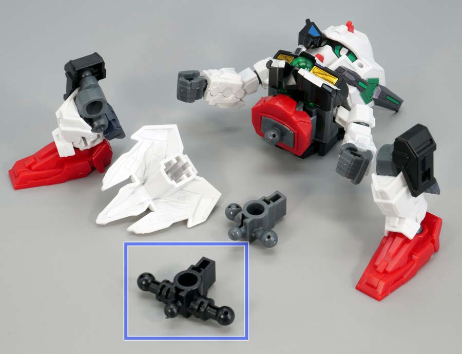 ジェネラルフォートレスへの合体方法のガンプラ画像です