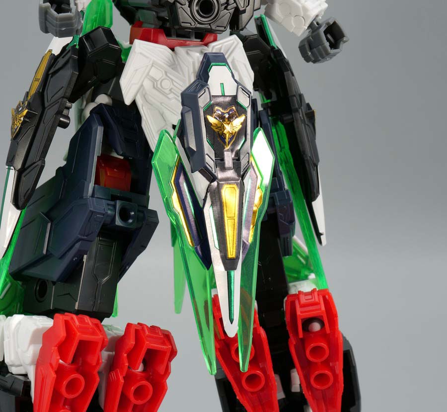 ジェネラルフォートレスへの合体方法のガンプラ画像です