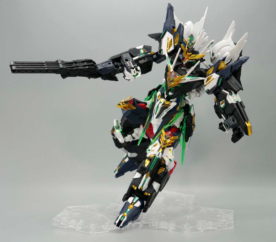 ジェネラルフォートレスへの合体方法のガンプラ画像です