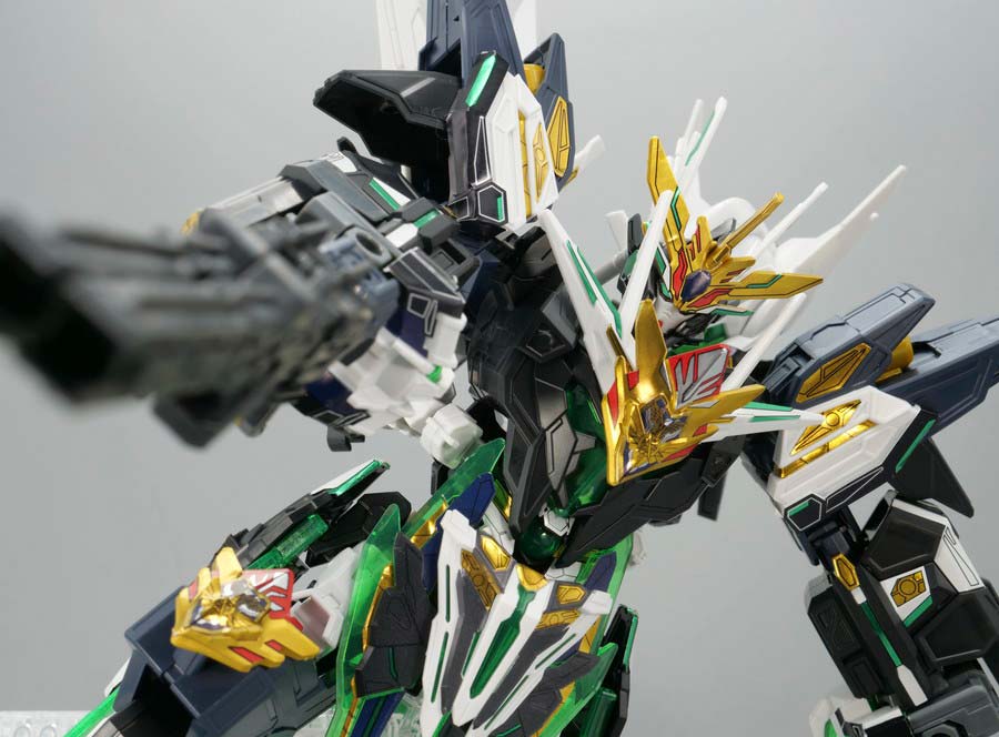 ジェネラルフォートレスへの合体方法のガンプラ画像です