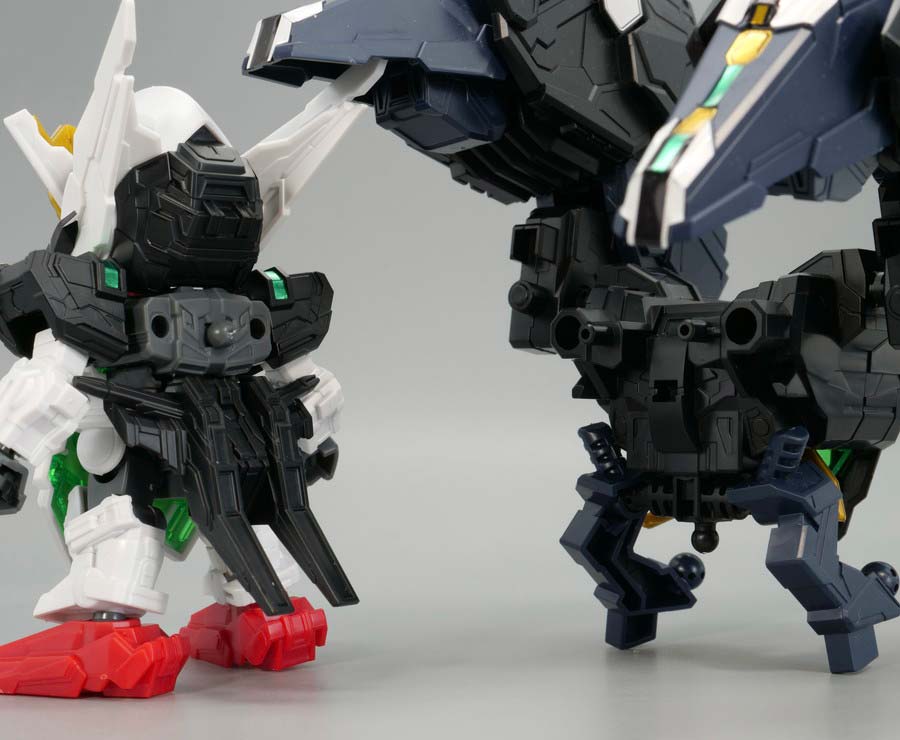GFガンダムアストレア タイプ-Bのガンプラレビュー画像です
