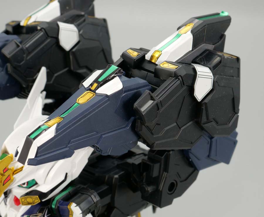 GFガンダムアストレア タイプ-Bのガンプラレビュー画像です