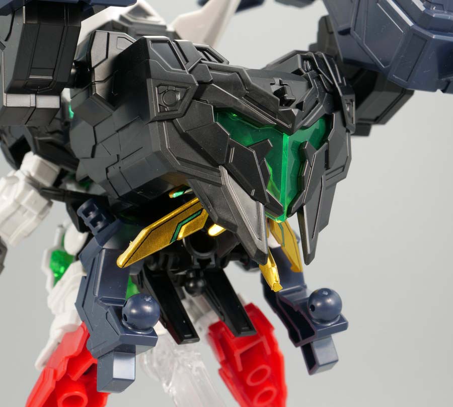 GFガンダムアストレア タイプ-Bのガンプラレビュー画像です