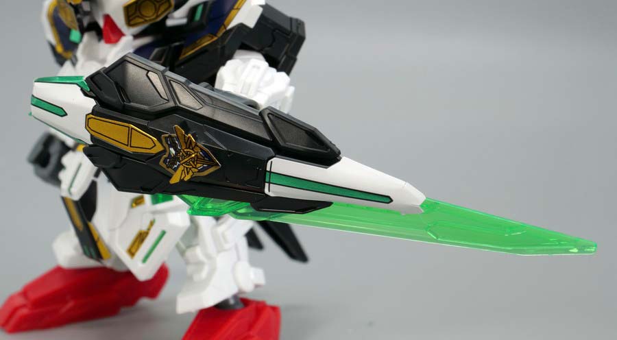 GFガンダムアストレア タイプ-Bのガンプラレビュー画像です