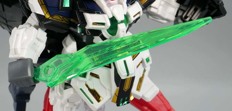 GFガンダムアストレア タイプ-Bのガンプラレビュー画像です