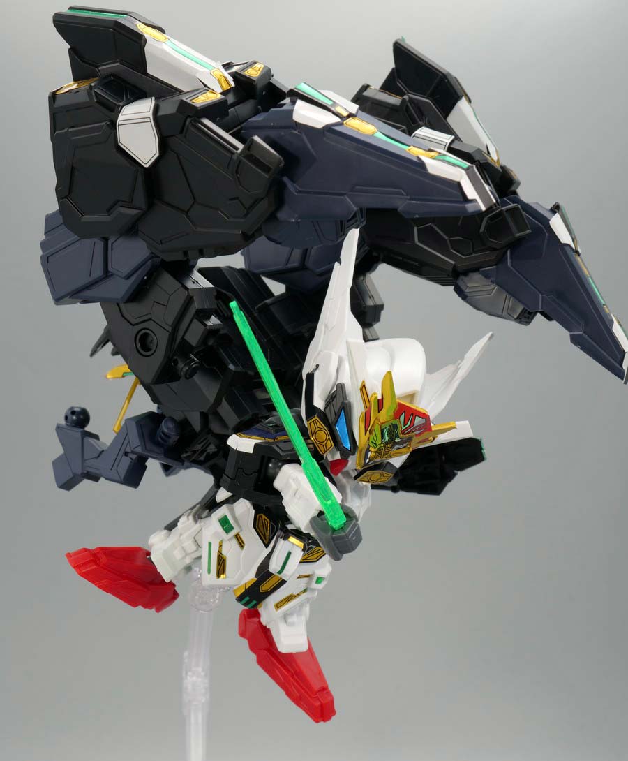 GFガンダムアストレア タイプ-Bのガンプラレビュー画像です