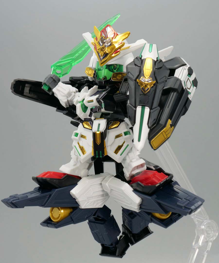 GFガンダムアストレア タイプ-Fのガンプラレビュー画像です