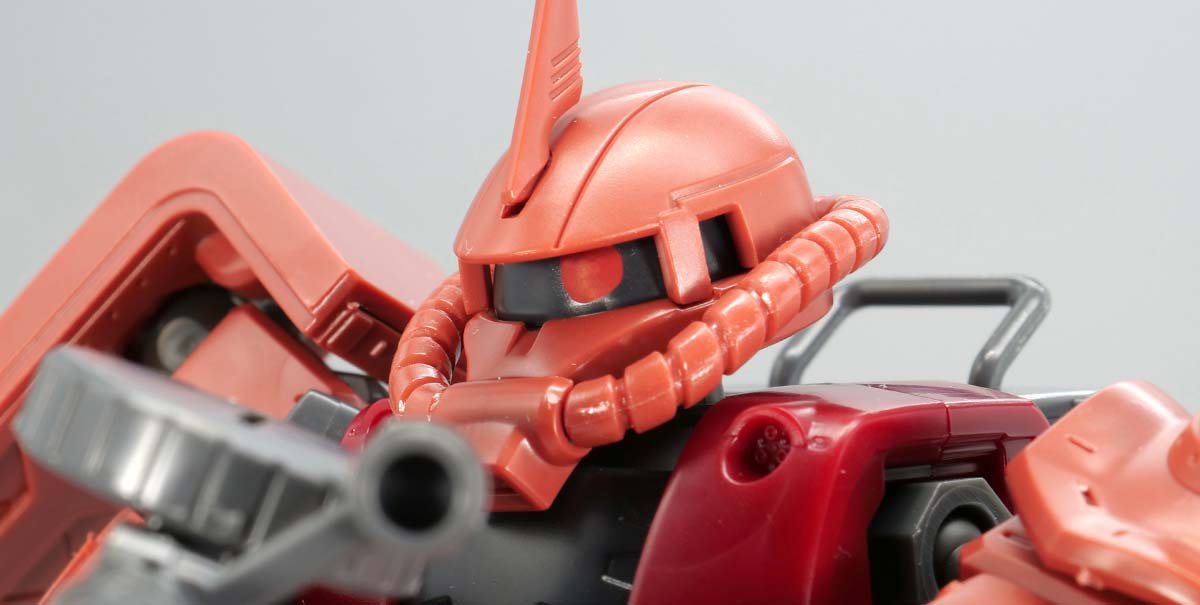 HGシャア専用高機動型ザクIIのガンプラレビュー画像です