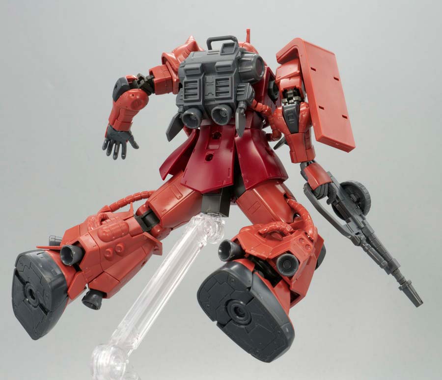 HGシャア専用高機動型ザクIIのガンプラレビュー画像です