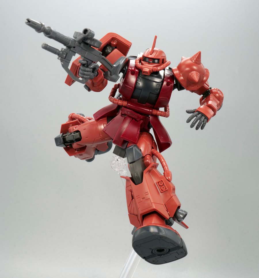 HGシャア専用高機動型ザクIIのガンプラレビュー画像です