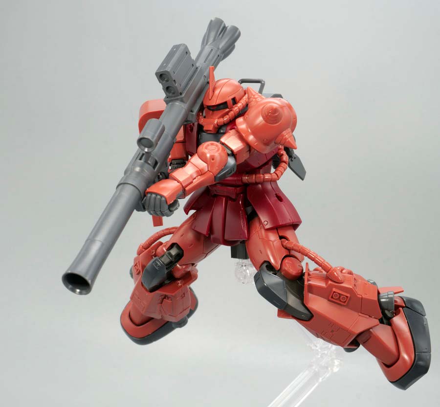 HGシャア専用高機動型ザクIIのガンプラレビュー画像です