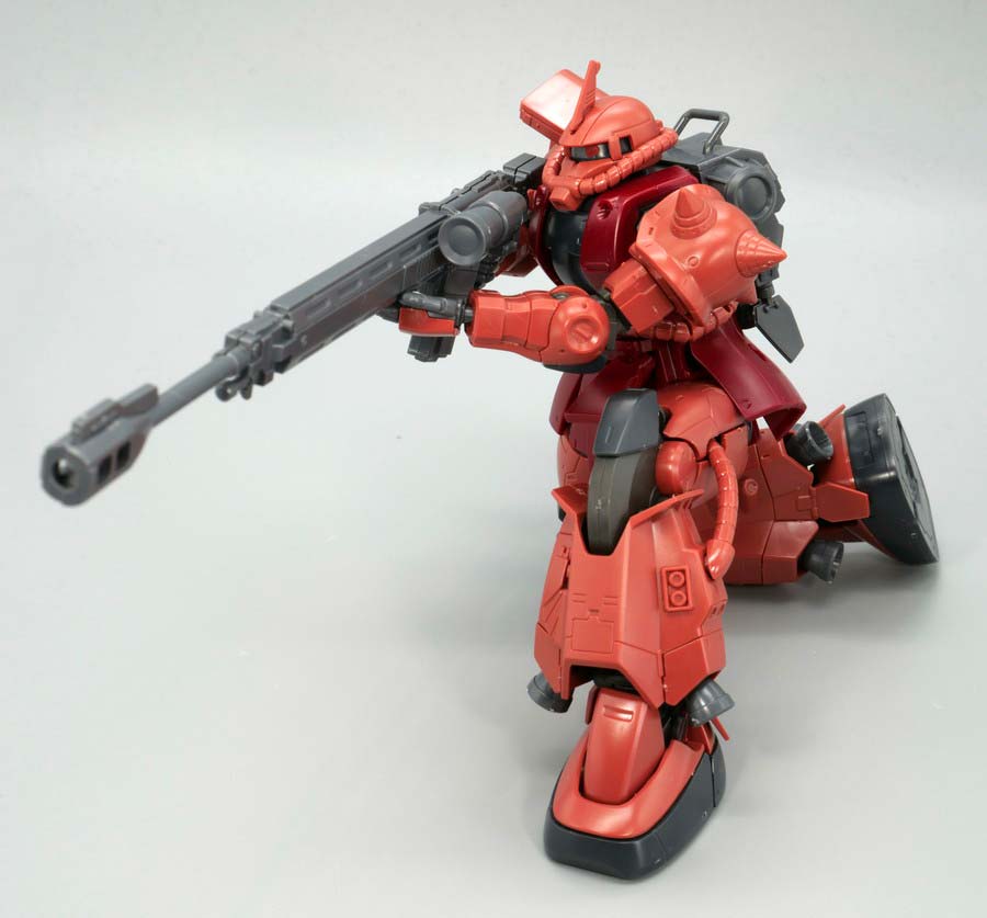 HGシャア専用高機動型ザクIIのガンプラレビュー画像です