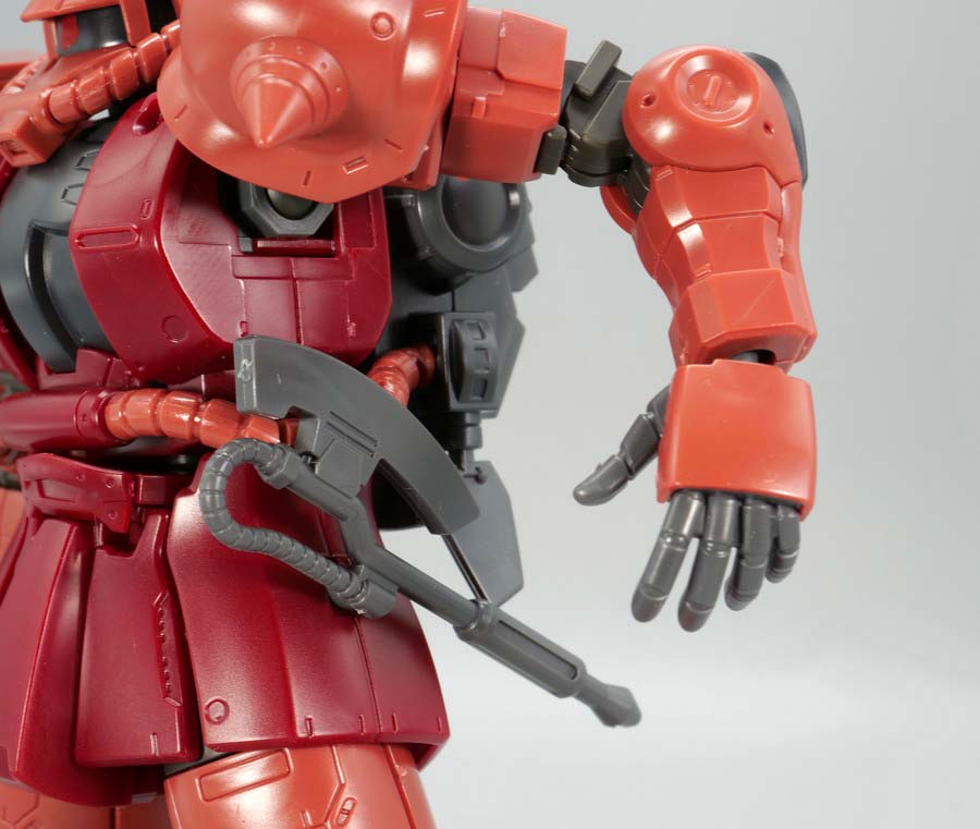 HGシャア専用高機動型ザクIIのガンプラレビュー画像です