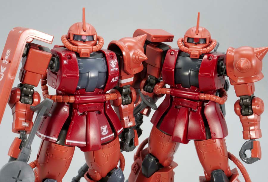 HGシャア専用高機動型ザクIIのガンプラレビュー画像です