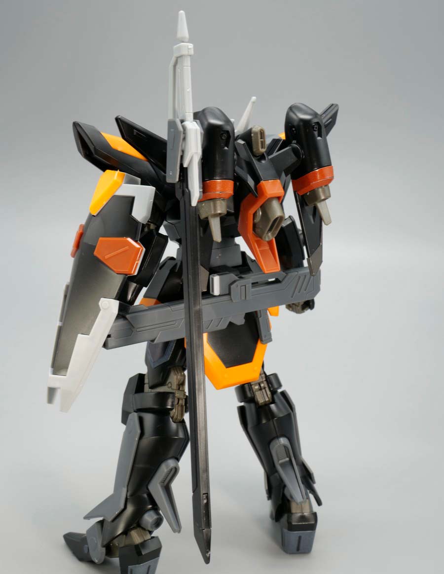 HGブラックナイトスコードルドラ リデラード機&ダニエル機&リュー機 セットのガンプラレビュー画像です