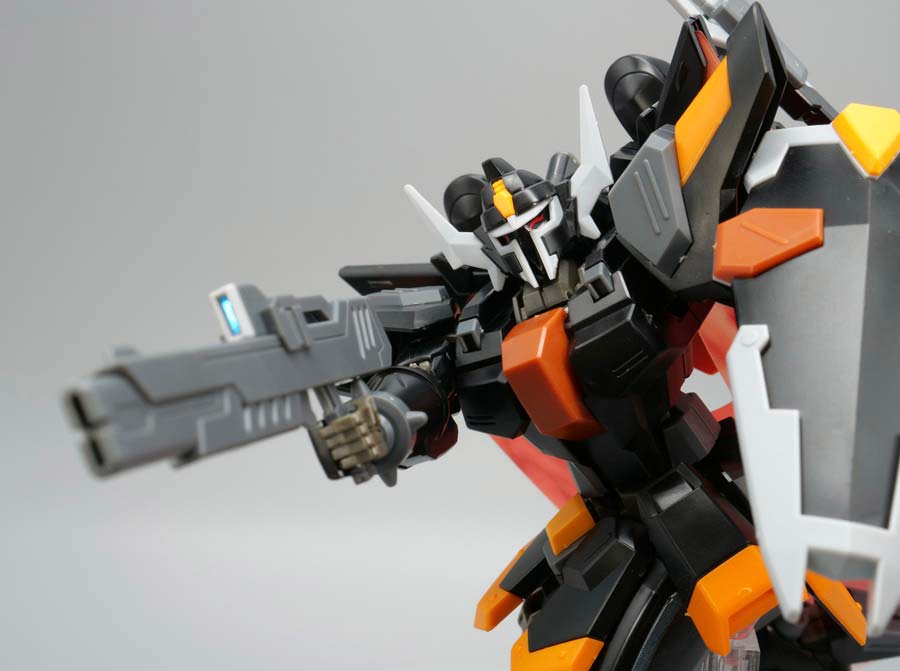 HGブラックナイトスコードルドラ リデラード機&ダニエル機&リュー機 セットのガンプラレビュー画像です