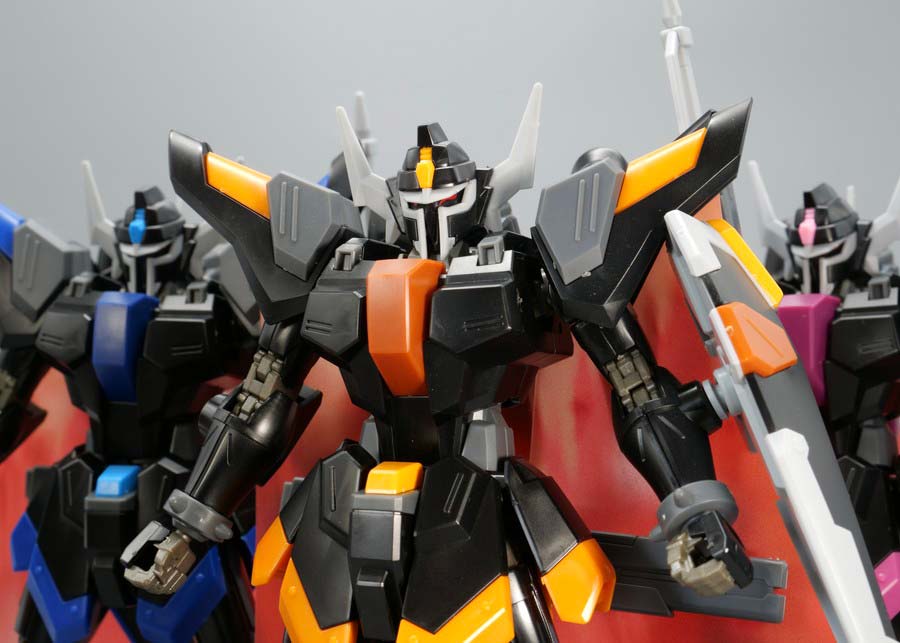 HGブラックナイトスコードルドラ リデラード機&ダニエル機&リュー機 セットのガンプラレビュー画像です