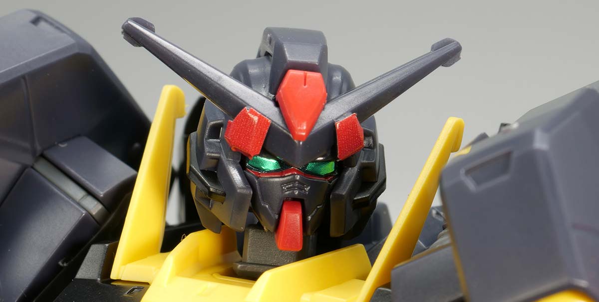 HGガンダムプルトーネブラックのガンプラレビュー画像です