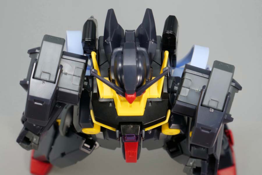 HGガンダムプルトーネブラックのガンプラレビュー画像です