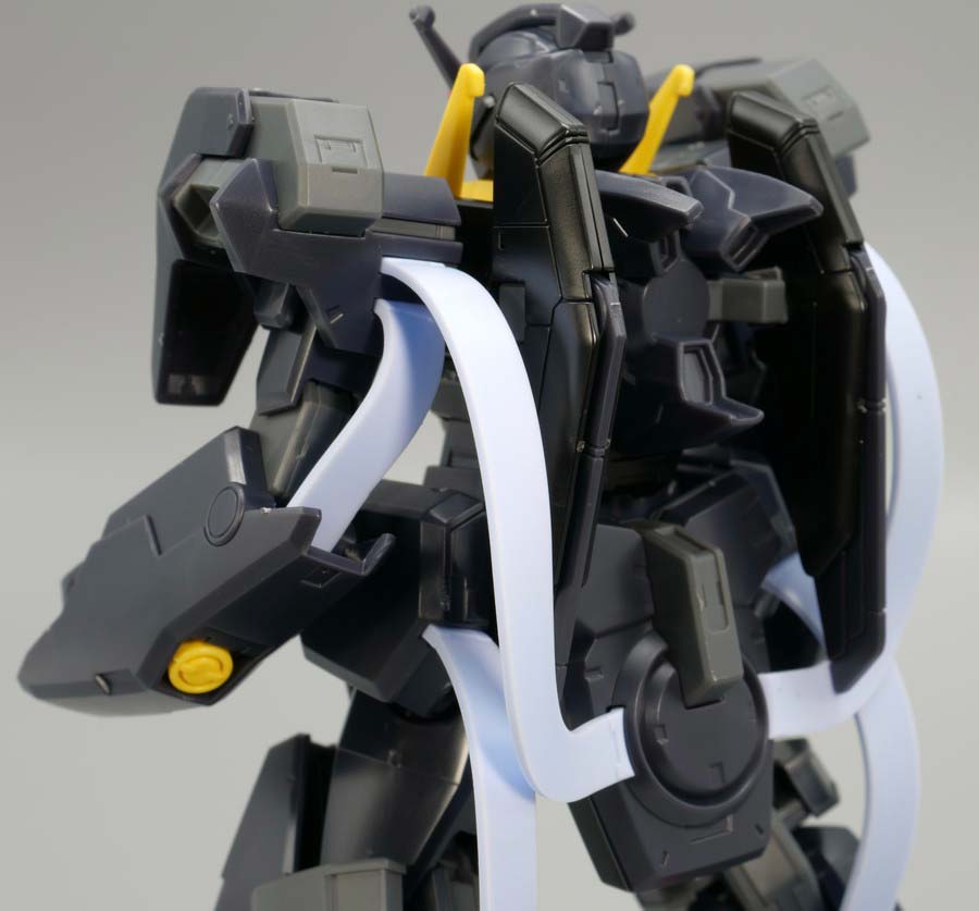 HGガンダムプルトーネブラックのガンプラレビュー画像です