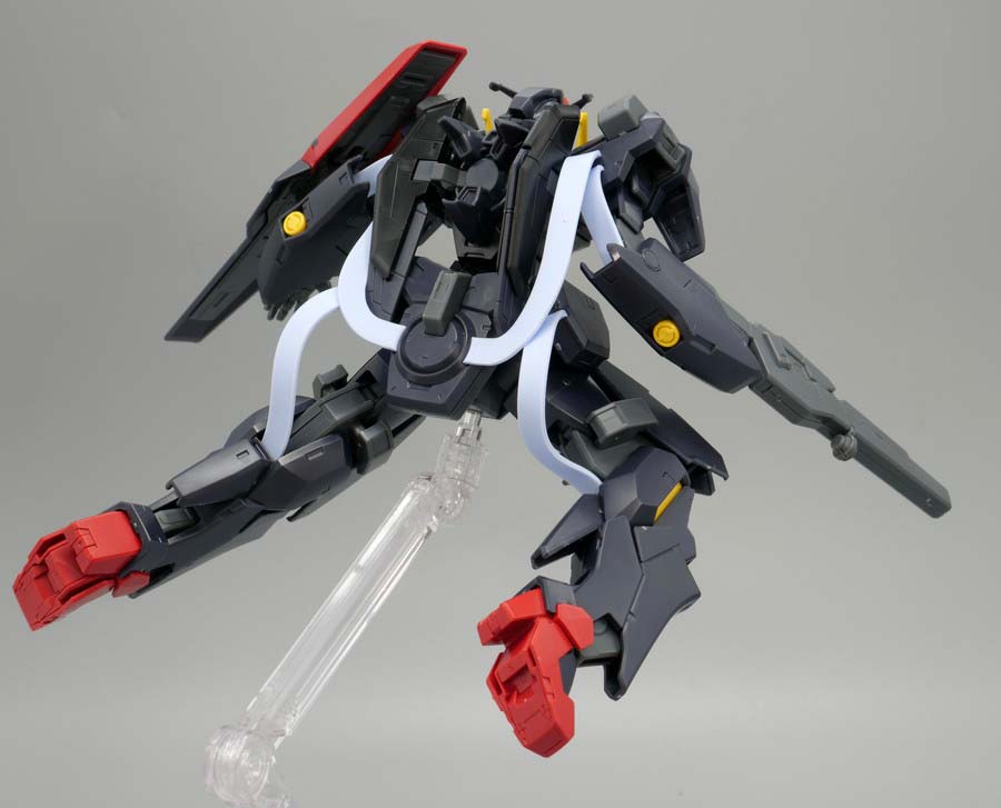 HGガンダムプルトーネブラックのガンプラレビュー画像です