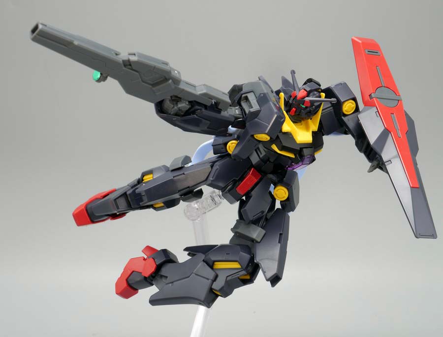 HGガンダムプルトーネブラックのガンプラレビュー画像です