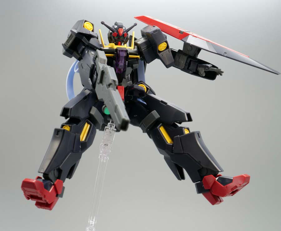 HGガンダムプルトーネブラックのガンプラレビュー画像です