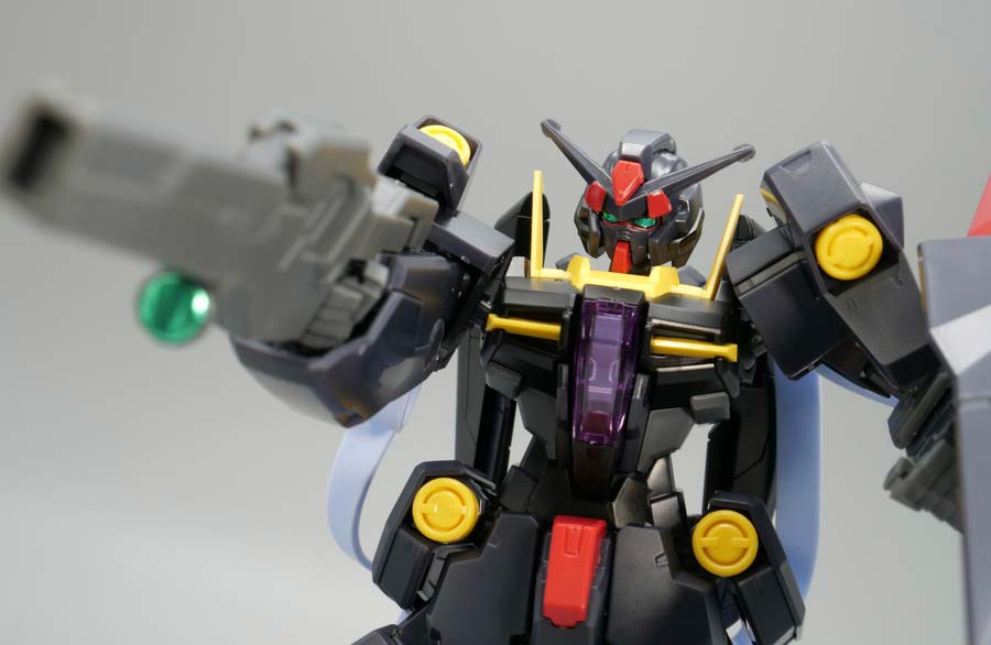 HGガンダムプルトーネブラックのガンプラレビュー画像です
