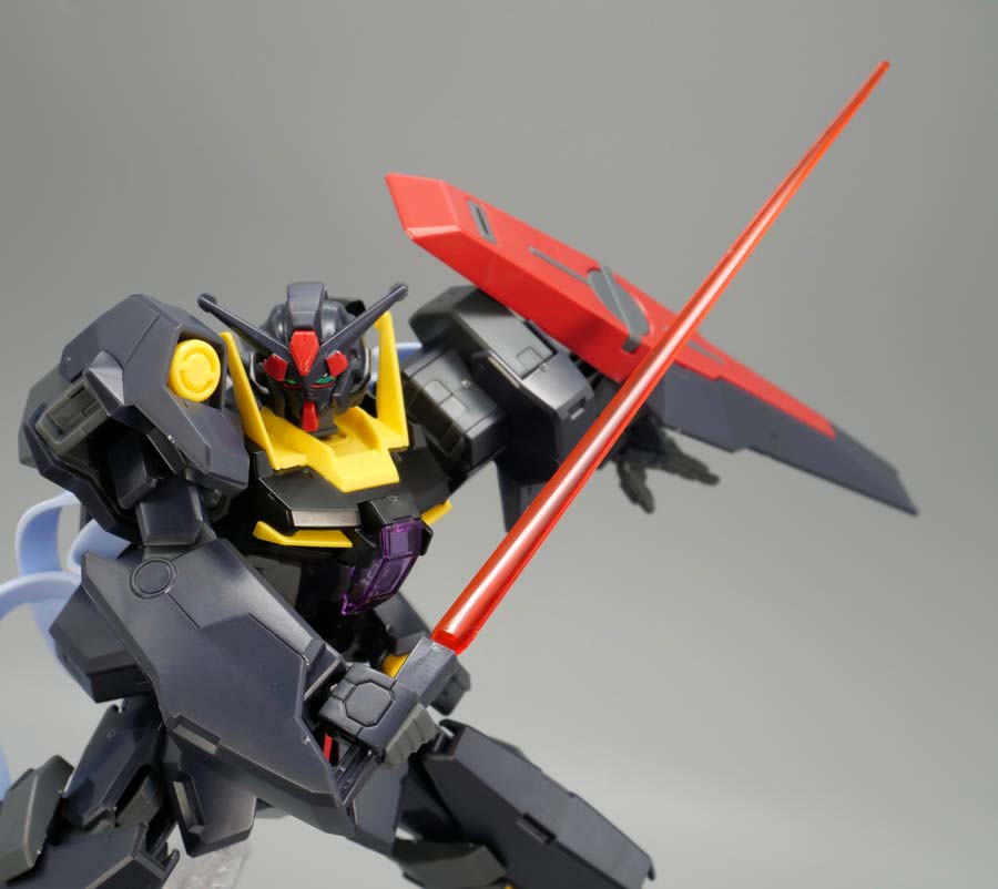 HGガンダムプルトーネブラックのガンプラレビュー画像です