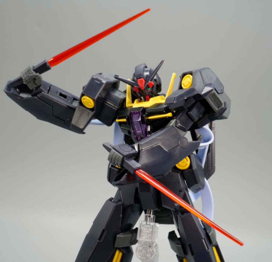 HGガンダムプルトーネブラックのガンプラレビュー画像です