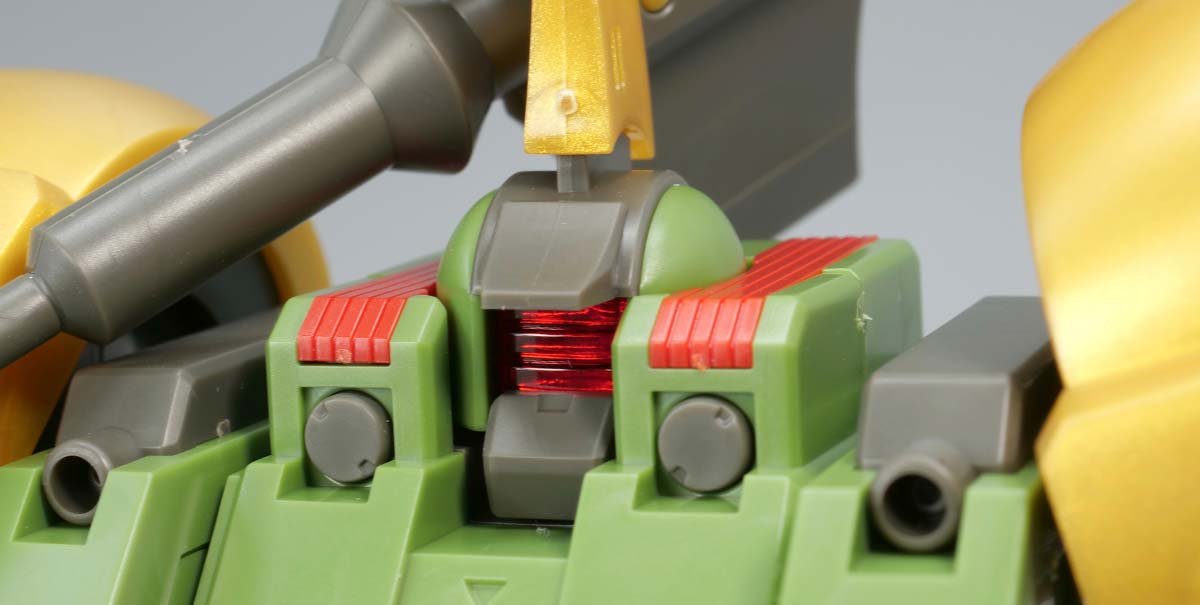 HGレオンのガンプラレビュー画像です