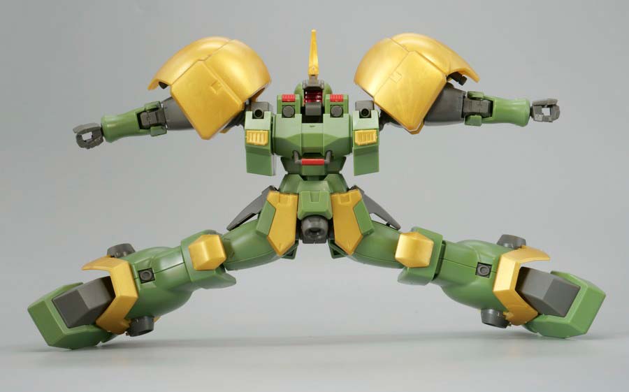 HGレオンのガンプラレビュー画像です