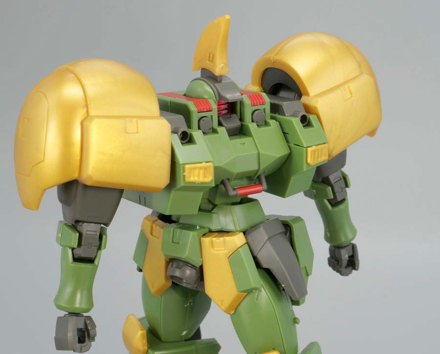 HGレオンのガンプラレビュー画像です