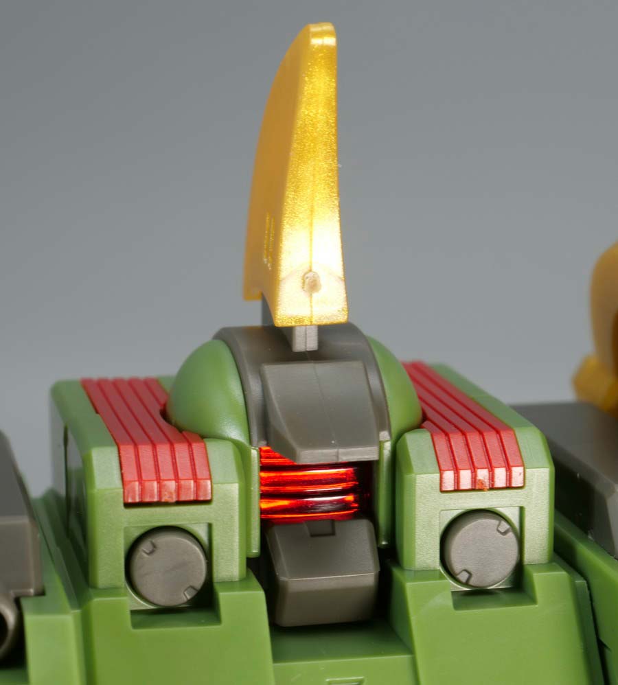 HGレオンのガンプラレビュー画像です