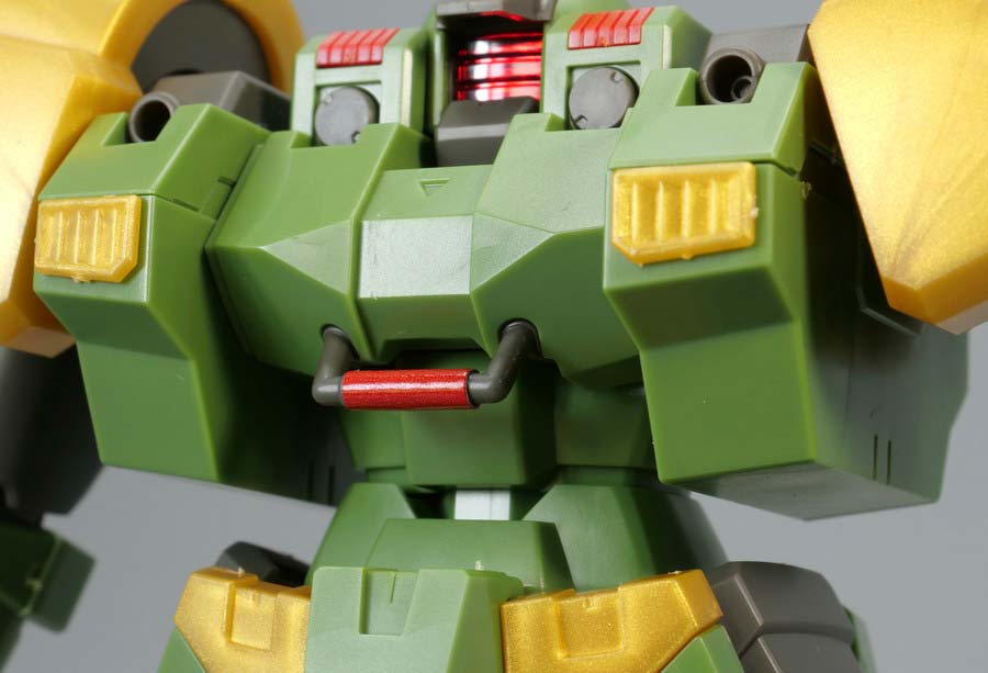 HGレオンのガンプラレビュー画像です